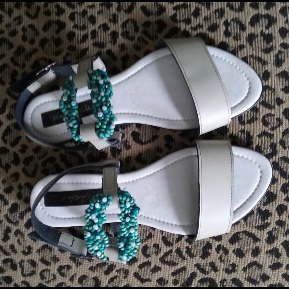 Glass art in your shoes . Unique. Smoke free